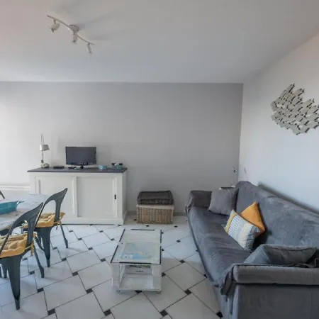 Studio Les Sables-D'Olonne, 1 Piece, 2 Personnes - Fr-1-197-459