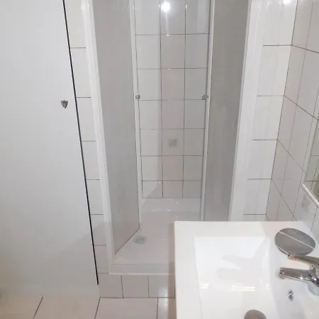 Studio Les Sables-D'Olonne, 1 Piece, 2 Personnes - Fr-1-197-459 *
